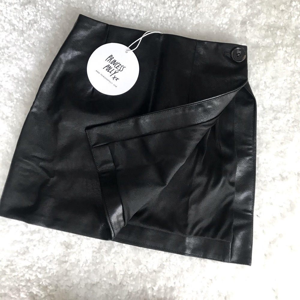 Black high slit pleather mini skirt
